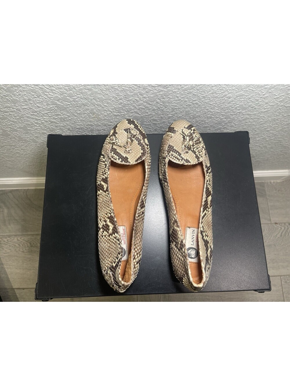 LANVIN Ivory Gray Shaded Snakeskin Gunmetal Studded Scrunch Ballet Flats 9US